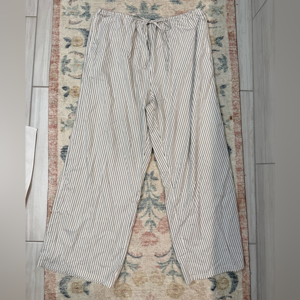American Eagle Woven Wide-Leg Pant